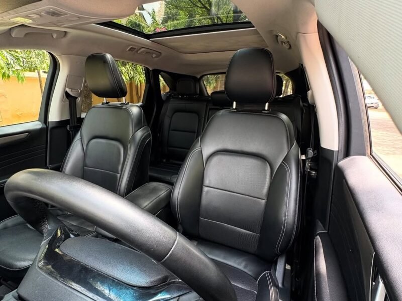 2023 Ford Escape SEL