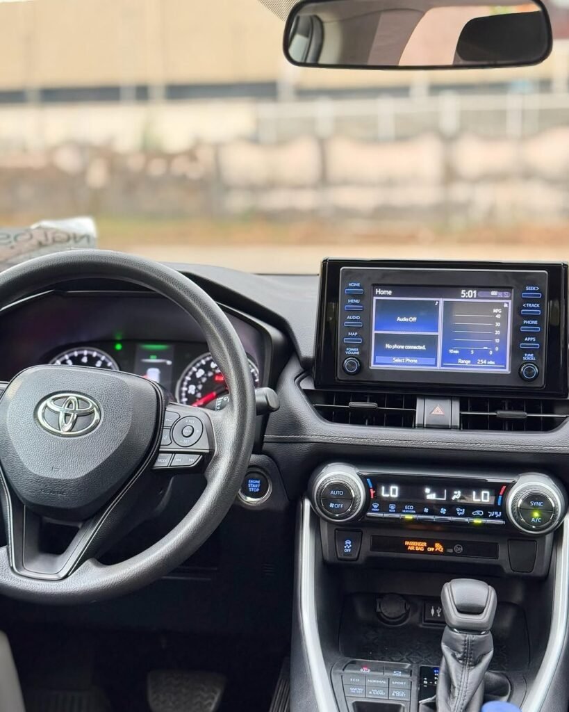 2020 Toyota RAV4 XLE