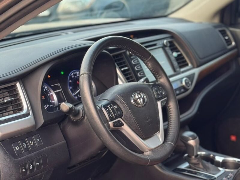 2018 Toyota Highlander Limited