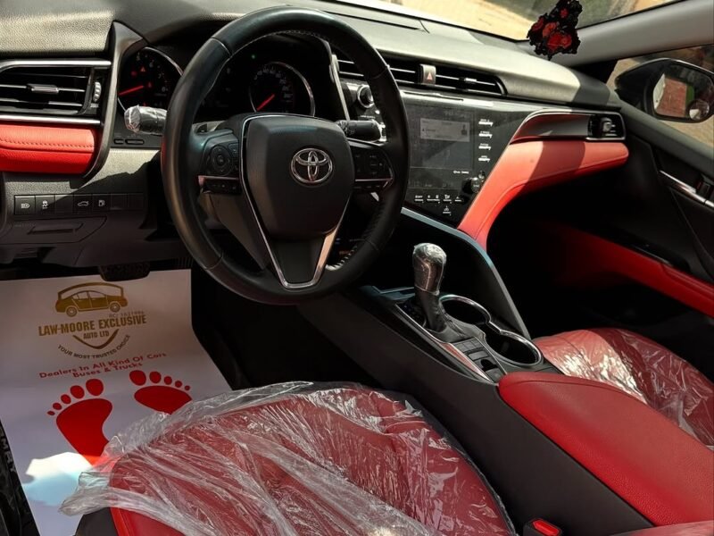 2019 Toyota Camry XSE