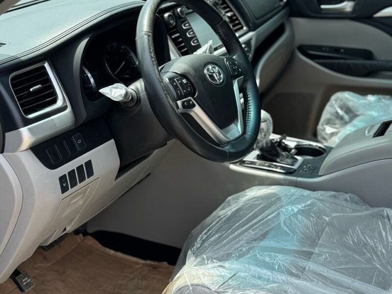 Foreign used 2014 Toyota Highlander XLE