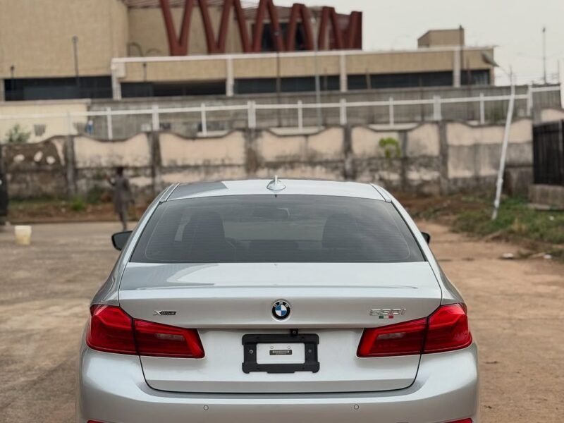 2019 BMW 530i