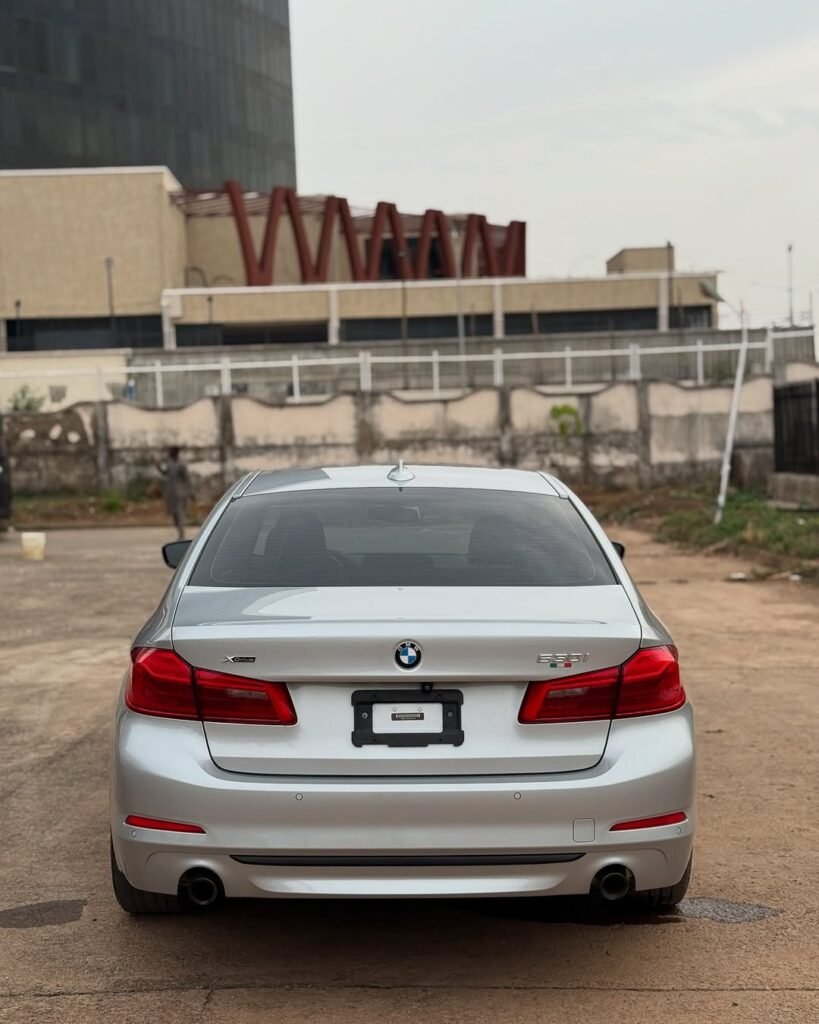 2019 BMW 530i