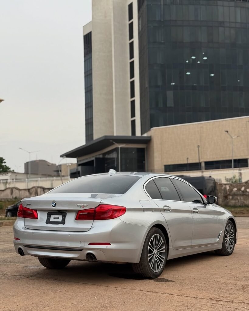 2019 BMW 530i