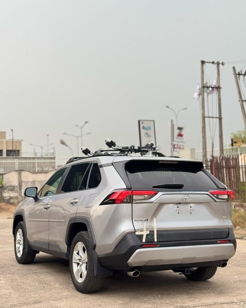 2020 Toyota RAV4 XLE