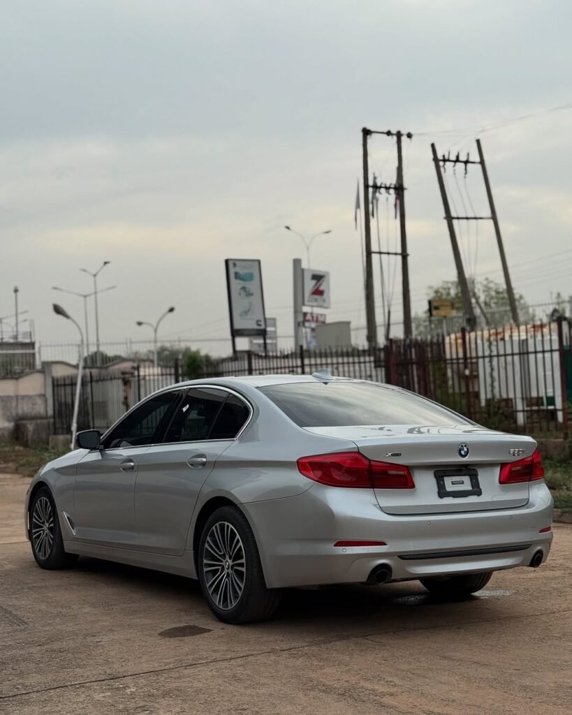 2019 BMW 530i
