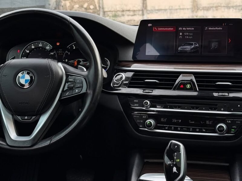 2019 BMW 530i
