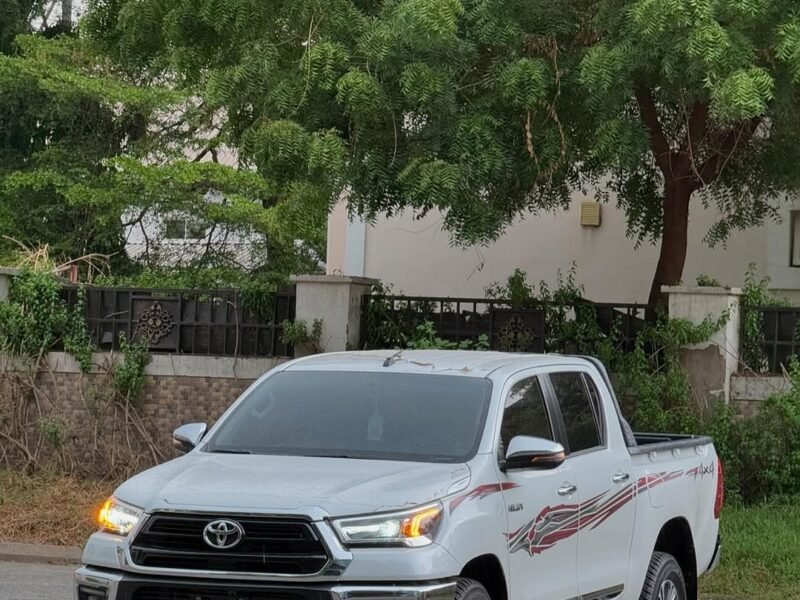 Brand New 2024 Toyota Hilux SR5 – Diesel 4x4
