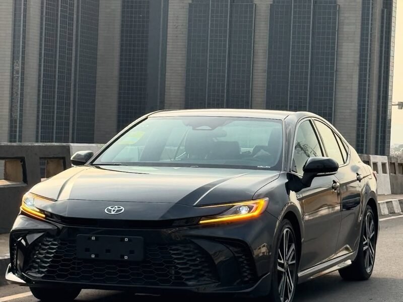 Brand New 2025 Toyota Camry 2.0S HEV