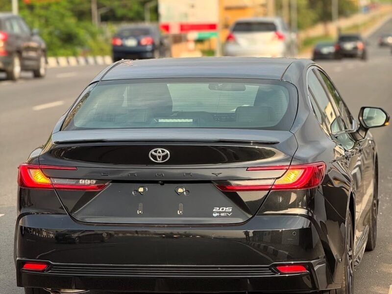 Brand New 2025 Toyota Camry 2.0S HEV