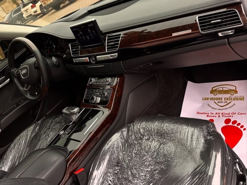 2015/2016 Audi A8L
