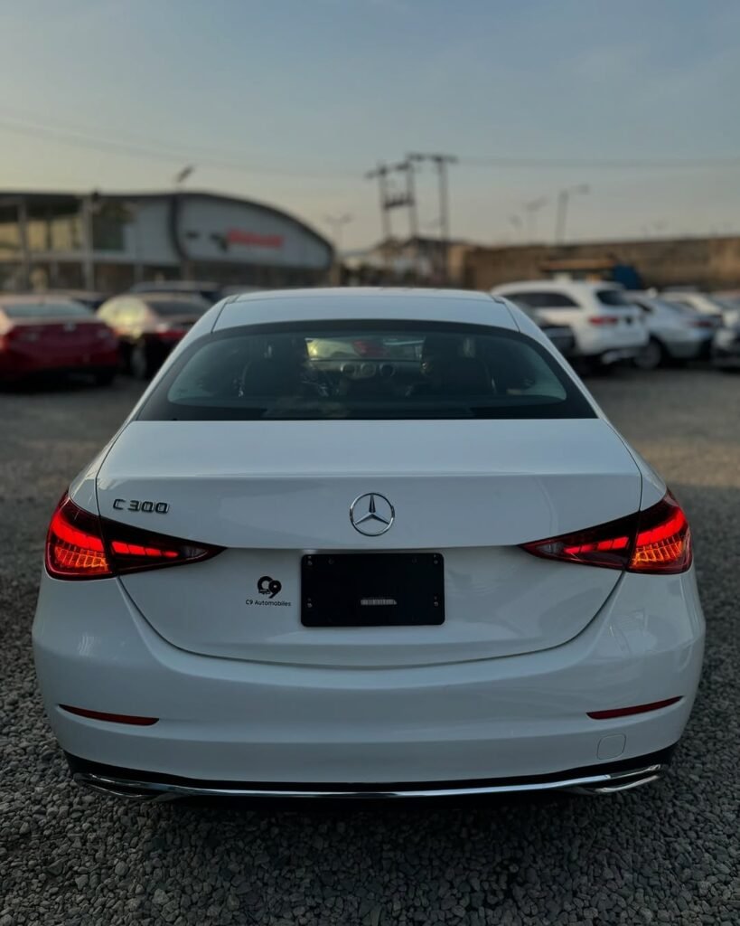 2022 Mercedes-Benz C300