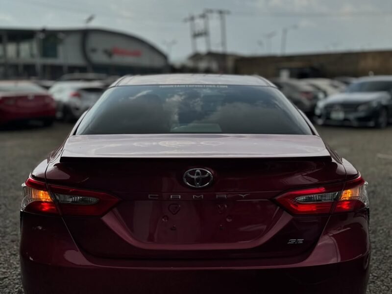 2019 Toyota Camry SE