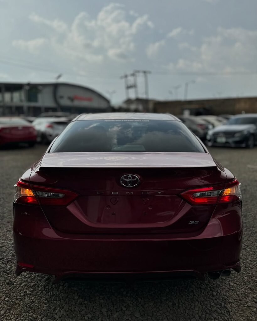 2019 Toyota Camry SE