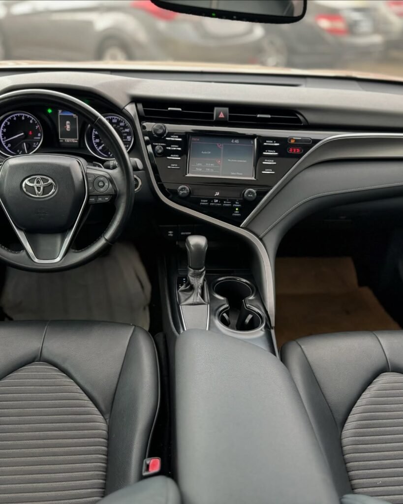 2019 Toyota Camry SE