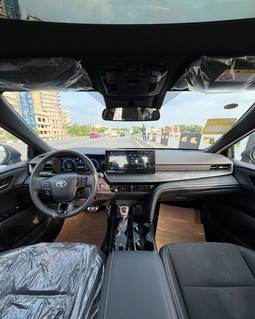 Brand New 2025 Toyota Camry 2.0S HEV
