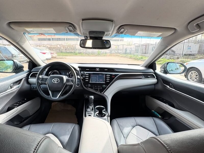 2018 Toyota Camry XLE