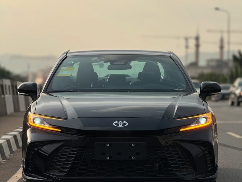Brand New 2025 Toyota Camry 2.0S HEV