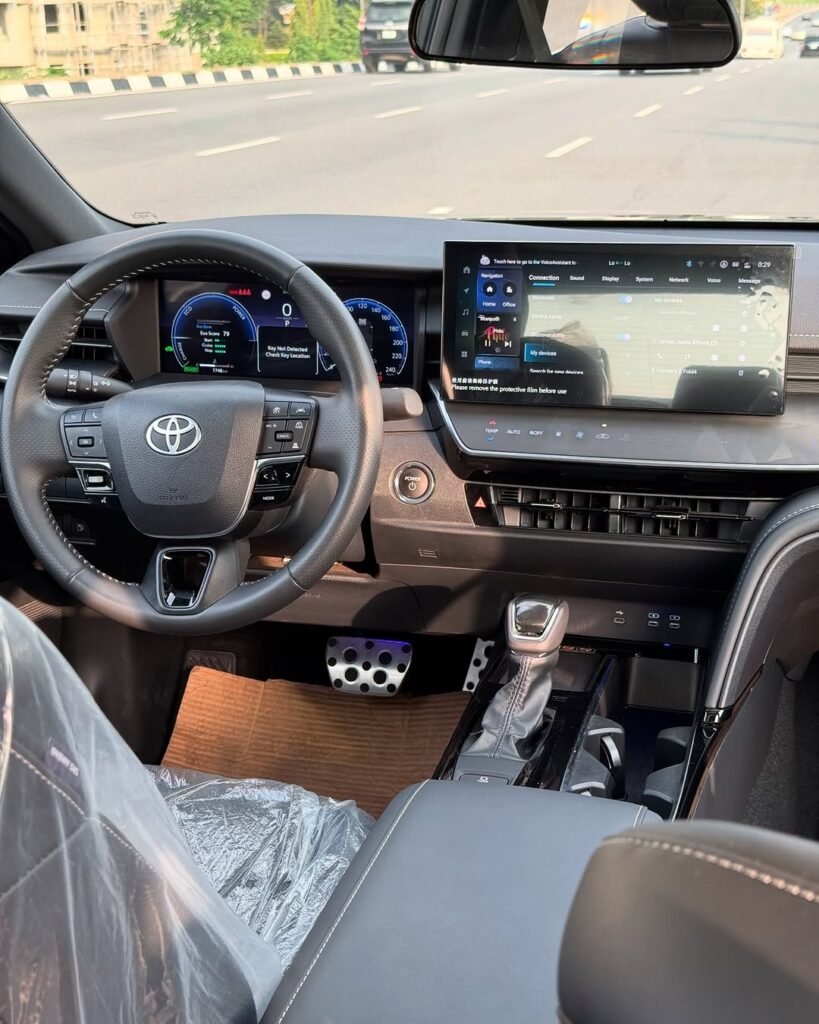 Brand New 2025 Toyota Camry 2.0S HEV